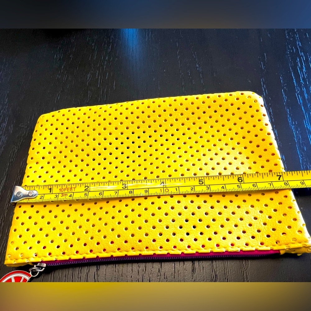 Ipsy Glambag in Yellow Mesh & Pink Accents, NEW Never Used - Picture 3 of 5